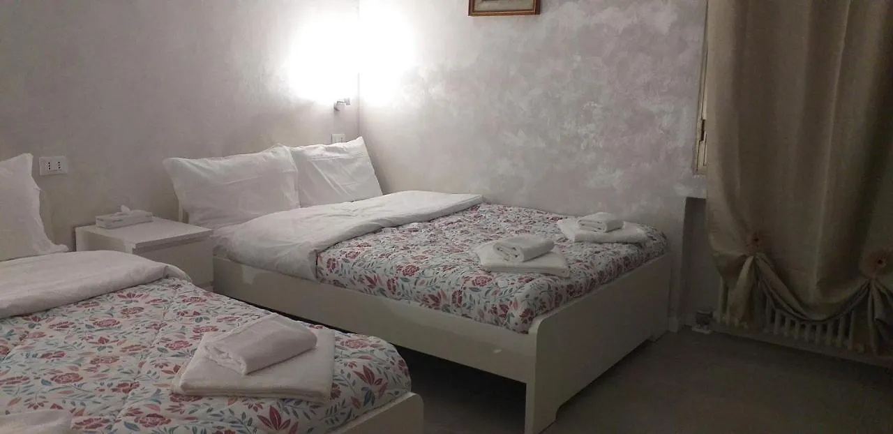 Venice Sanella Rooms Mestre 0*,  Italie